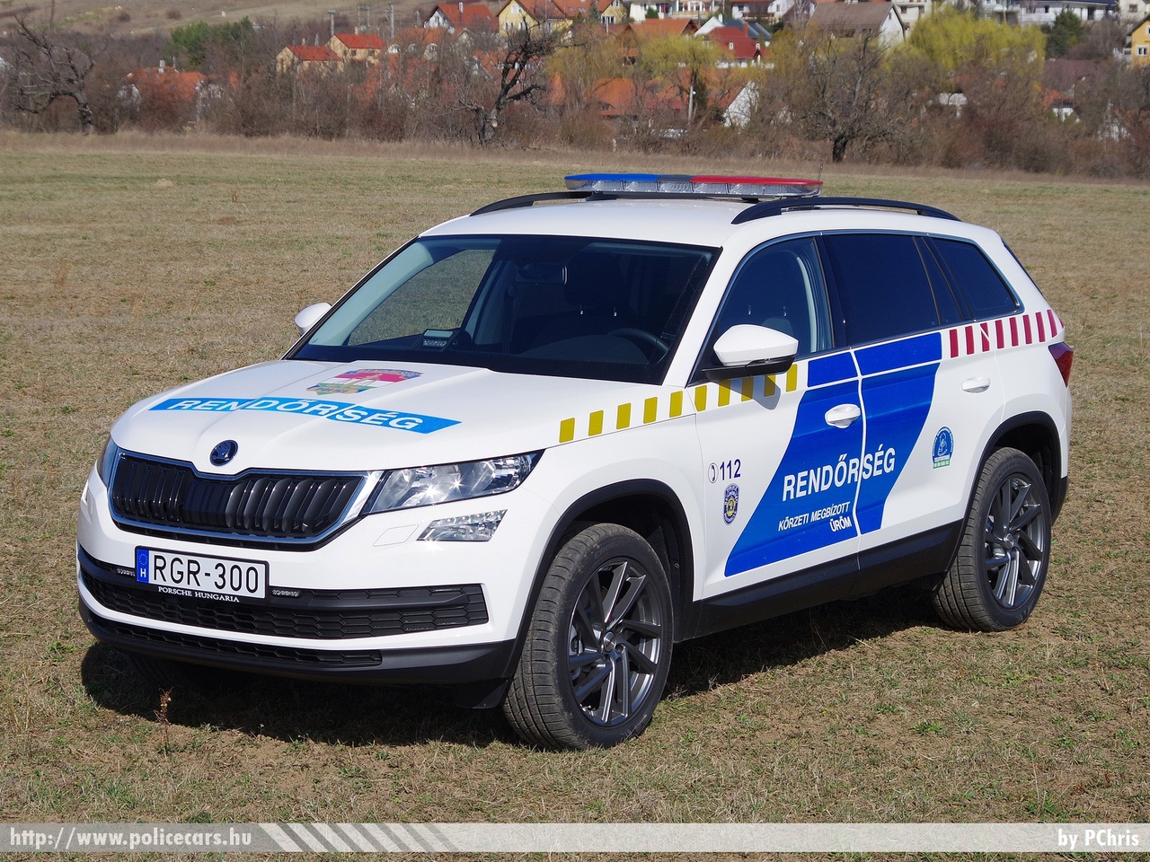 Skoda Kodiaq 4x4, fotó: PChris
Keywords: rendőr rendőrautó rendőrség magyar Magyarország hungarian Hungary police policecar RGR-300