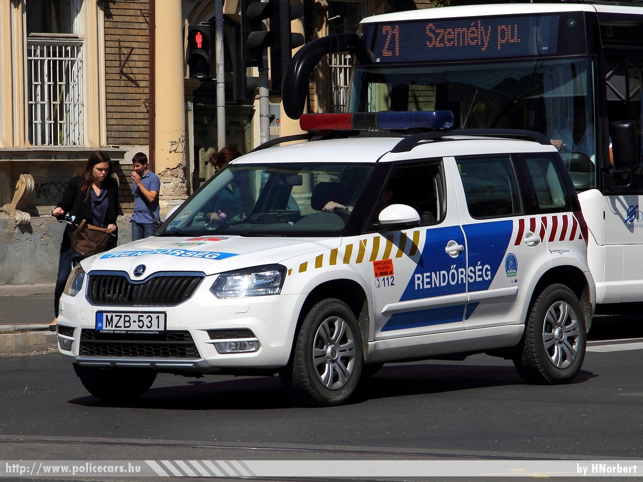 Skoda Yeti 2.0 CR TDI 4x4, fotó: HNorbert
Keywords: rendőr rendőrautó rendőrség magyar Magyarország hungarian Hungary police policecar MZB-531