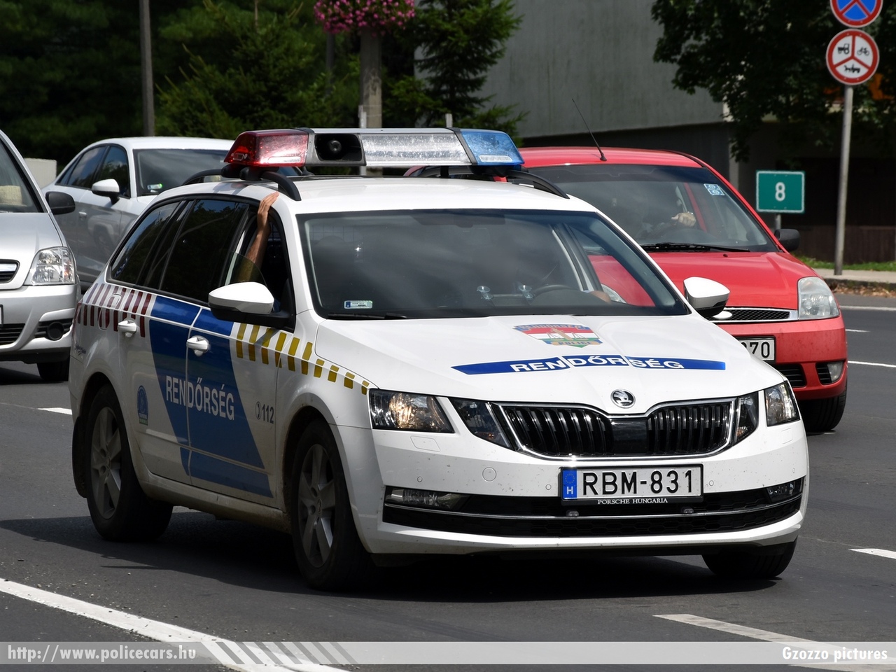 Skoda Octavia III Combi facelift, fotó: Gzozzo pictures
Keywords: rendőr rendőrautó rendőrség magyar Magyarország hungarian Hungary police policecar RBM-831