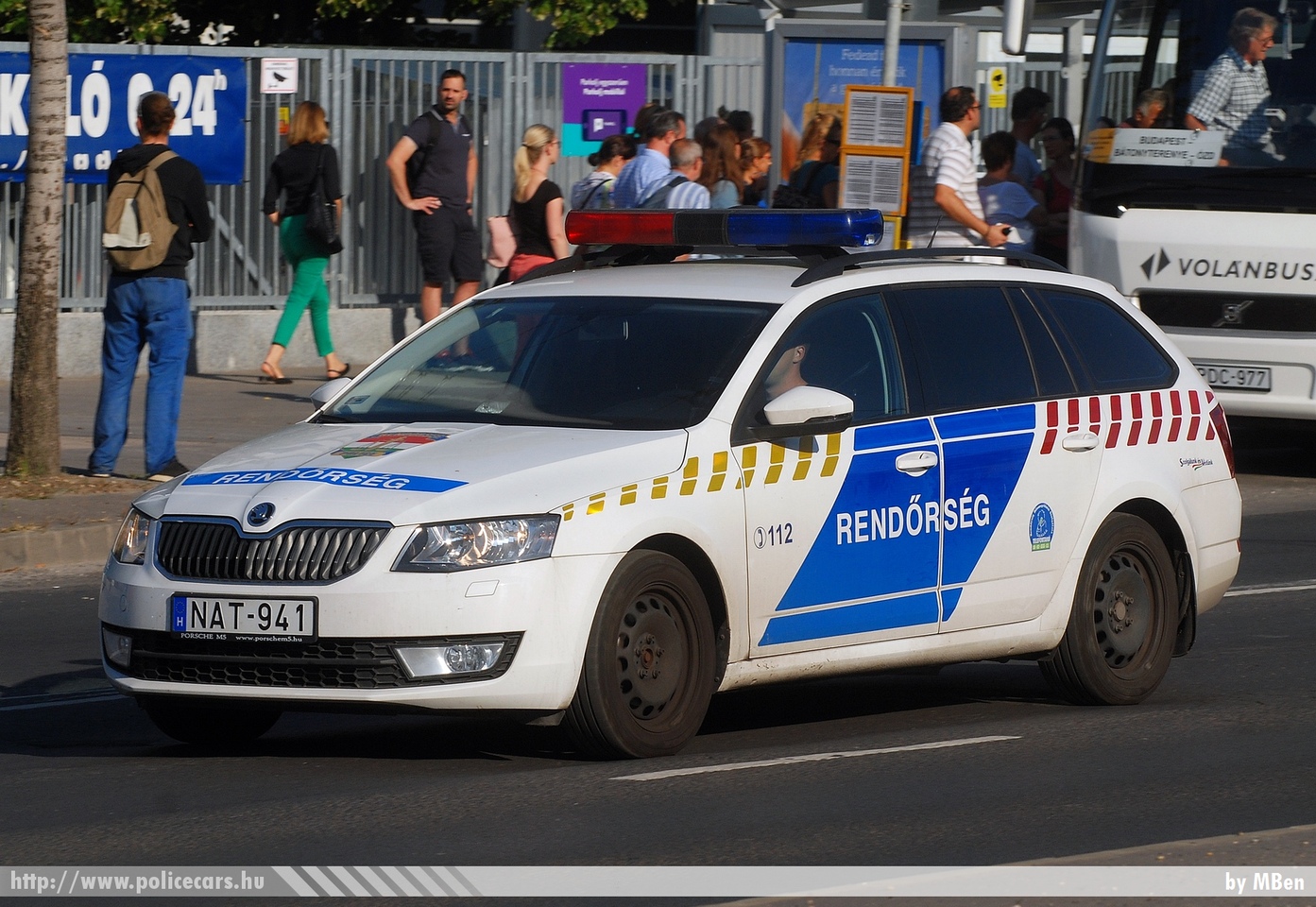 Skoda Octavia III Combi 1.4 TSI, fotó: MBen
Keywords: rendőr rendőrautó rendőrség magyar Magyarország hungarian Hungary police policecar NAT-941