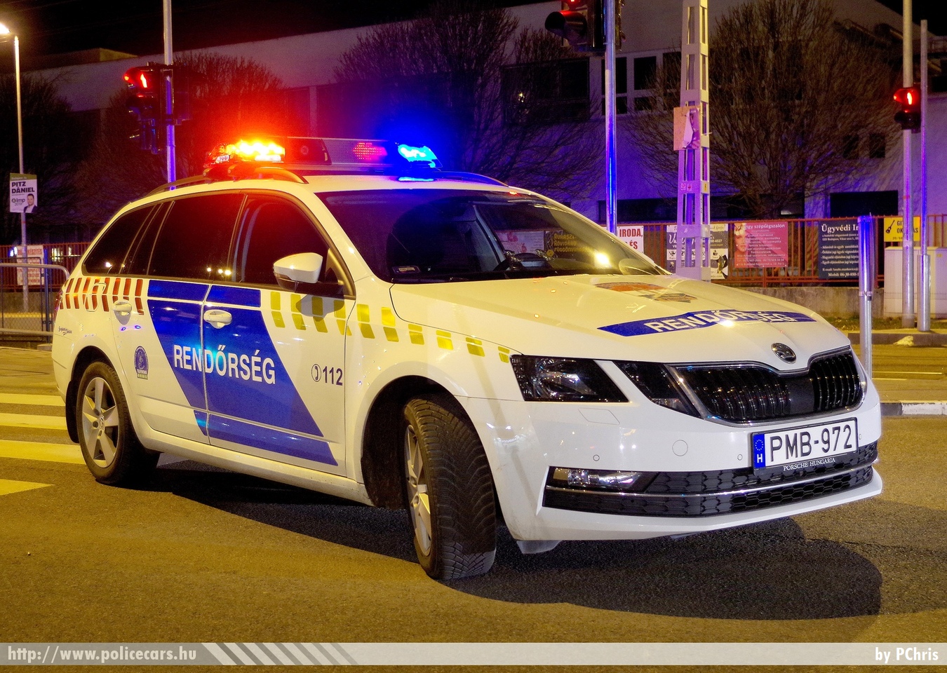 Skoda Octavia III Combi facelift, fotó: PChris
Keywords: rendőr rendőrautó rendőrség magyar Magyarország hungarian Hungary police policecar PMB-972
