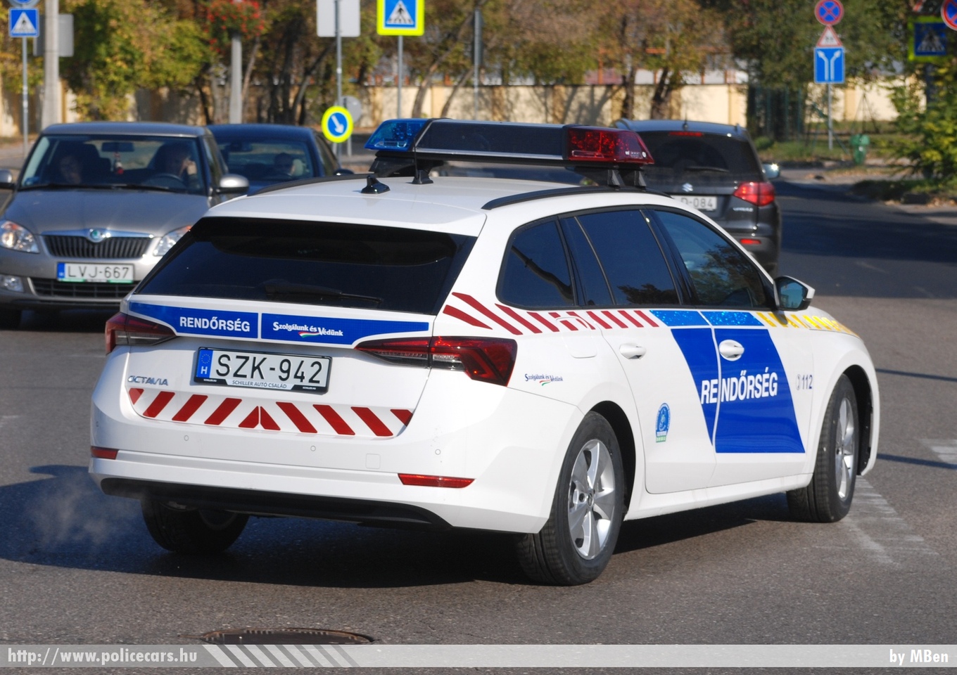Skoda Octavia IV, fotó: MBen
Keywords: rendőr rendőrautó rendőrség magyar Magyarország hungarian Hungary police policecar SZK-942