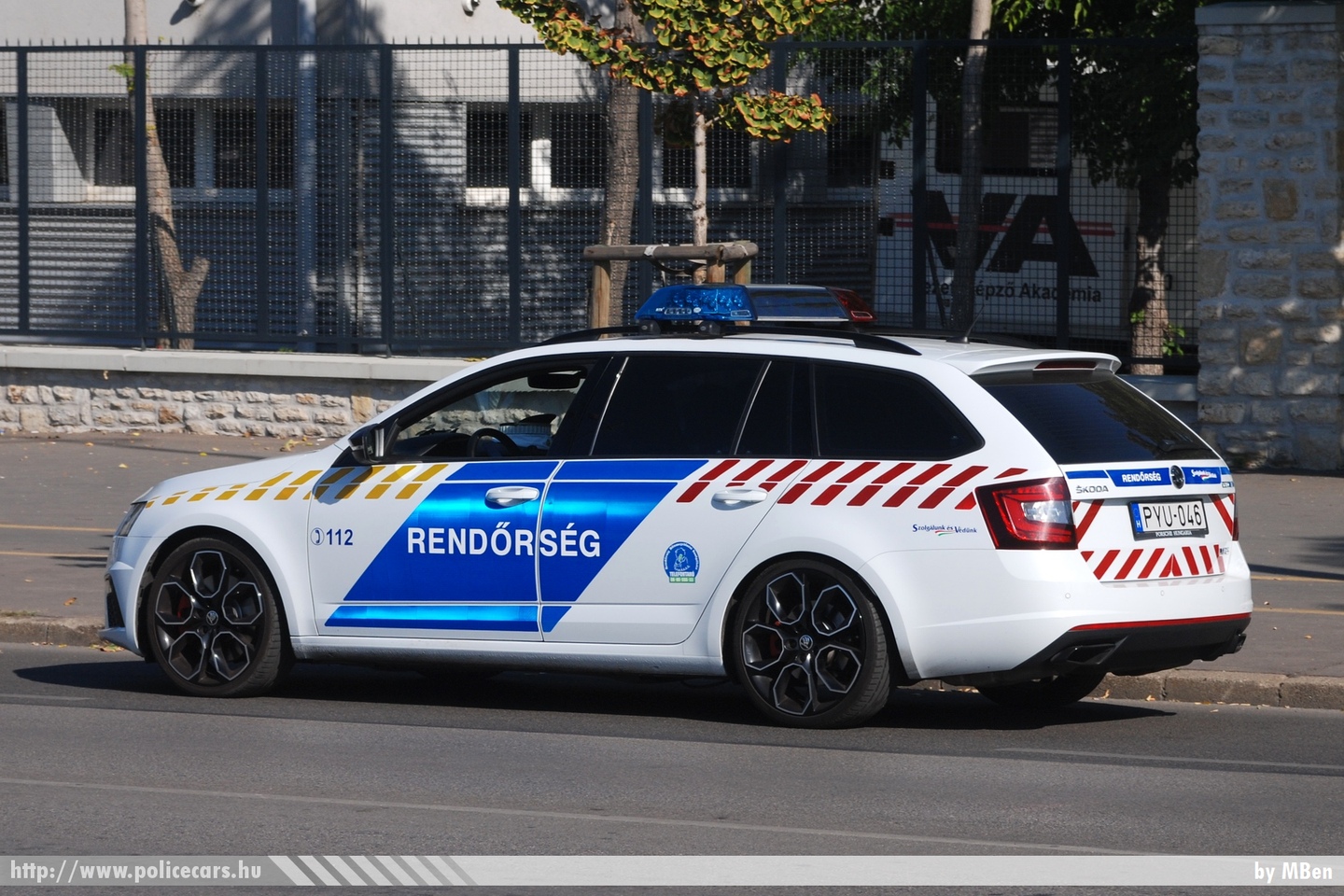 Skoda Octavia III RS Combi facelift, fotó: MBen
Keywords: rendőr rendőrautó rendőrség magyar Magyarország hungarian Hungary police policecar PYU-046
