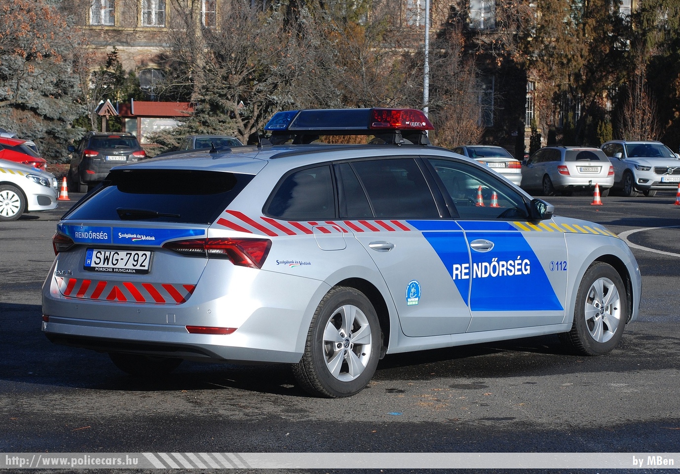 Skoda Octavia IV, fotó: MBen
Keywords: rendőr rendőrautó rendőrség magyar Magyarország hungarian Hungary police policecar SWG-792