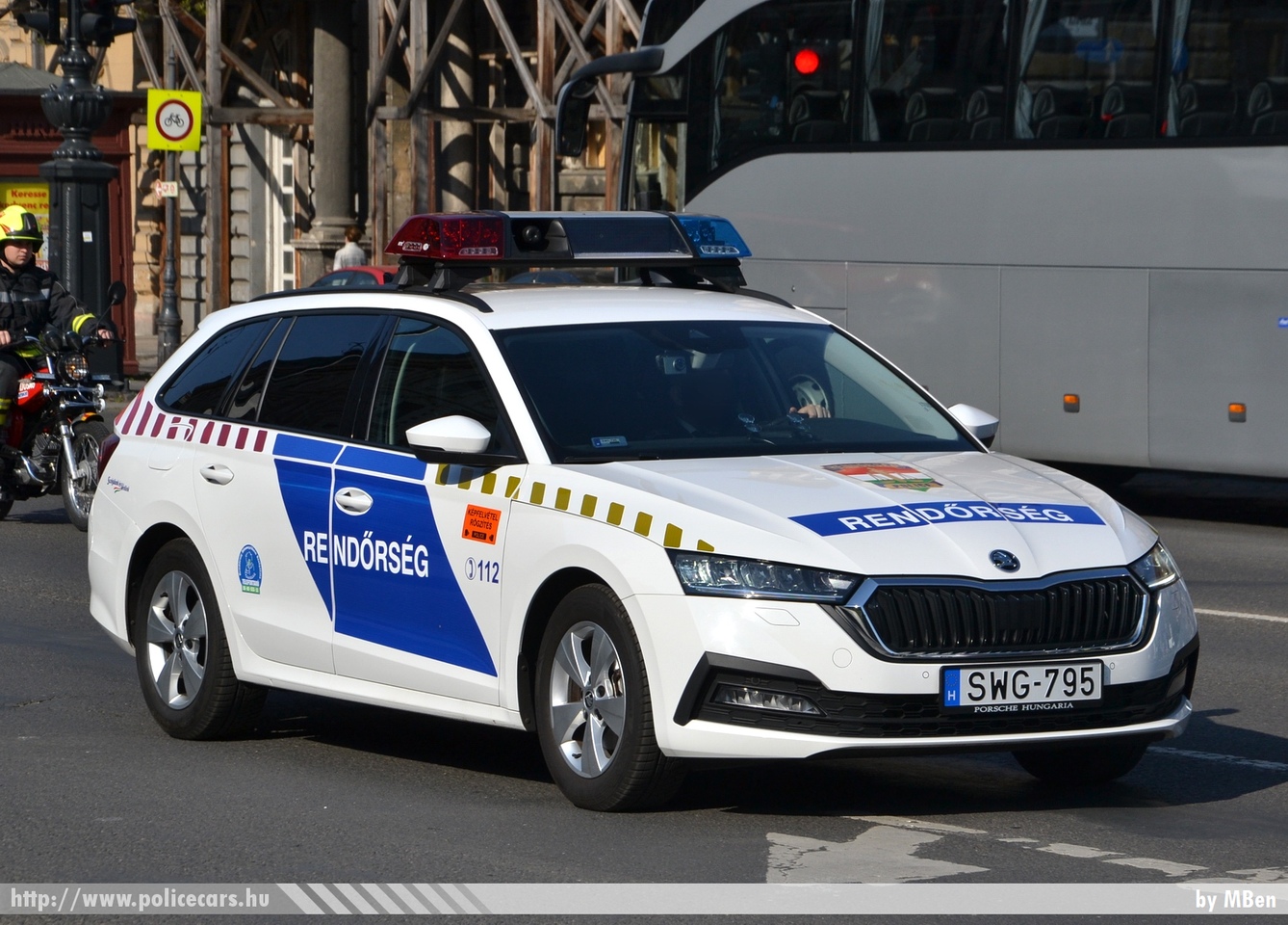 Skoda Octavia IV, fotó: MBen
Keywords: rendőr rendőrautó rendőrség magyar Magyarország hungarian Hungary police policecar SWG-795