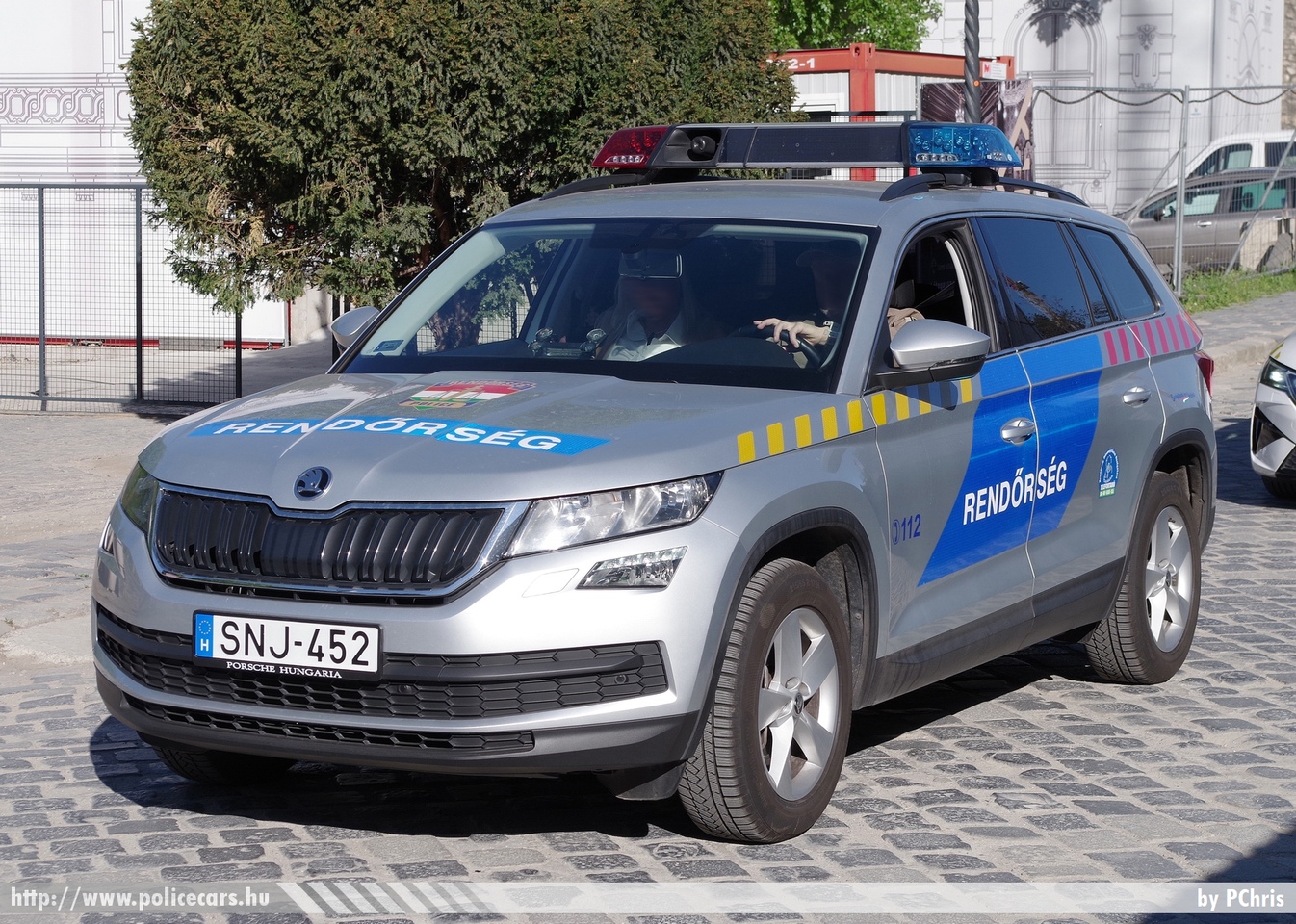 Skoda Kodiaq, fotó: PChris
Keywords: rendőr rendőrautó rendőrség magyar Magyarország hungarian Hungary police policecar SNJ-452