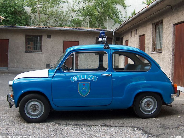 Zastava, fotó: Furman
Keywords: szlovén Szlovénia rendőrautó rendőrség rendőr police policecar Slovenia slovenian