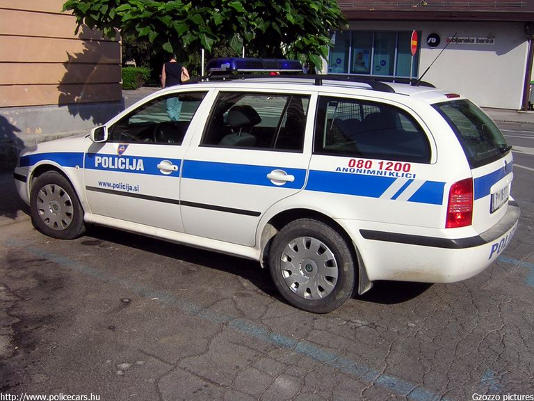 Skoda Octavia, fotó: Gzozzo pictures
Keywords: szlovén Szlovénia rendőrautó rendőrség rendőr police policecar Slovenia slovenian