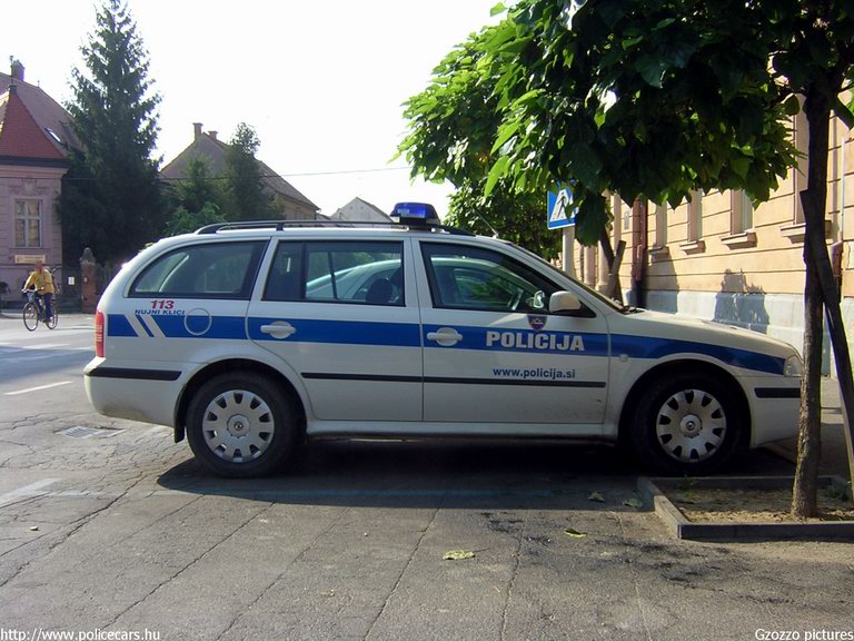 Skoda Octavia, fotó: Gzozzo pictures
Keywords: szlovén Szlovénia rendőrautó rendőrség rendőr police policecar Slovenia slovenian