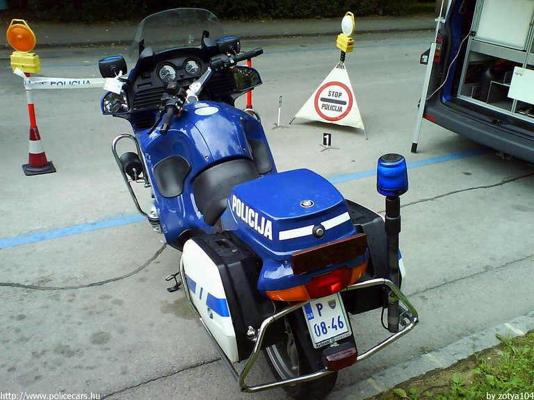 BMW, fotó: Zotya104
Keywords: szlovén Szlovénia rendőrmotor rendőrség rendőr police policecar Slovenia slovenian