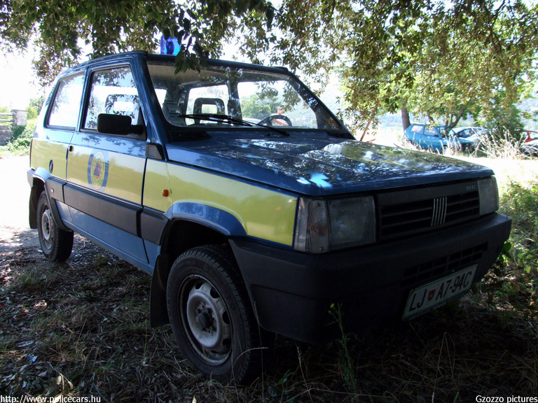 Fiat Panda, Polgári Védelem, fotó: Gzozzo pictures
Keywords: szlovén Szlovénia polgári védelem slovenian Slovenia