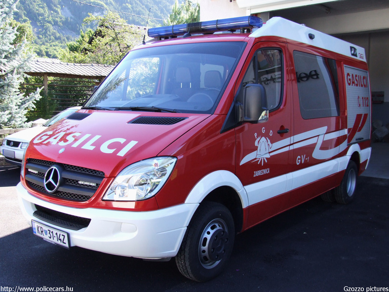 Mercedes Sprinter II, Zabreznica, fotó: Gzozzo pictures
Keywords: szlovén Szlovénia tûzoltóautó tûzoltóság tûzoltó slovenian Slovenia fire firetruck