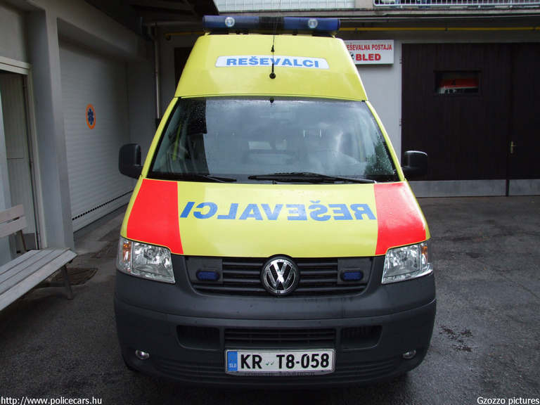 Volkswagen Transporter T5, fotó: Gzozzo pictures
Keywords: szlovén Szlovénia mentőautó mentő slovenian Slovenia ambulance