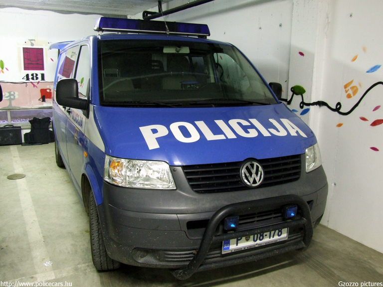Volkswagen Transporter T5, fotó: Gzozzo pictures
Keywords: szlovén Szlovénia rendőrautó rendőrség rendőr police policecar Slovenia slovenian