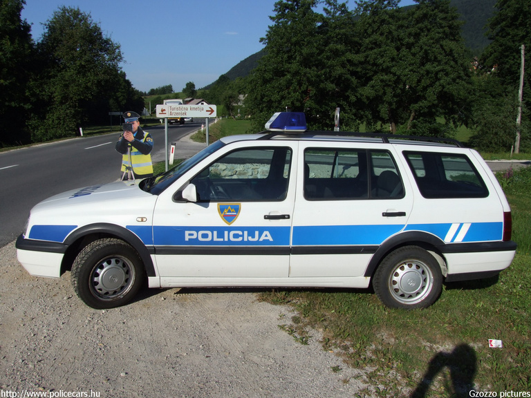Volkswagen Golf III, fotó: Gzozzo pictures
Keywords: szlovén Szlovénia rendőrautó rendőrség rendőr police policecar Slovenia slovenian
