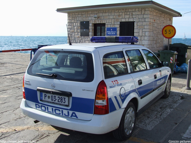 Opel Astra G, fotó: Gzozzo pictures
Keywords: szlovén Szlovénia rendőrautó rendőrség rendőr police policecar Slovenia slovenian