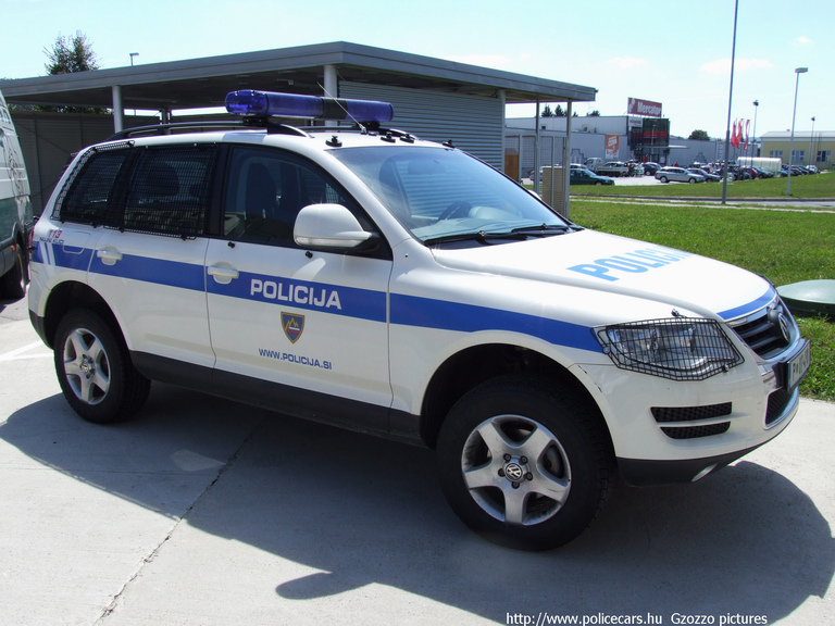 Volkswagen Touareg, fotó: Gzozzo pictures
Keywords: szlovén Szlovénia rendőrautó rendőrség rendőr police policecar Slovenia slovenian