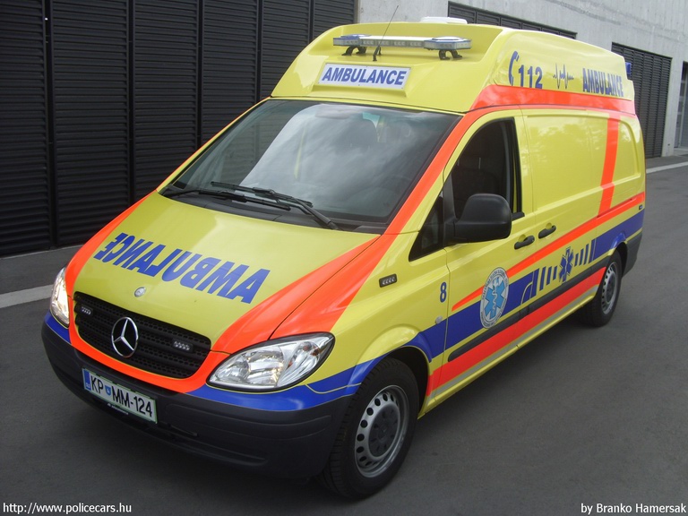 Mercedes Vito, fotó: Branko Hamersak
Keywords: szlovén Szlovénia mentőautó mentő slovenian Slovenia ambulance