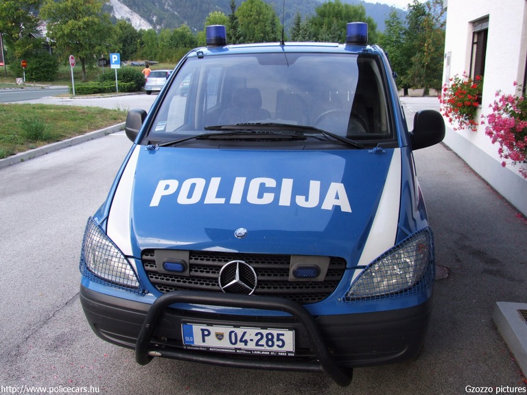 Mercedes Vito, fotó: Gzozzo pictures
Keywords: szlovén Szlovénia rendőrautó rendőrség rendőr police policecar Slovenia slovenian