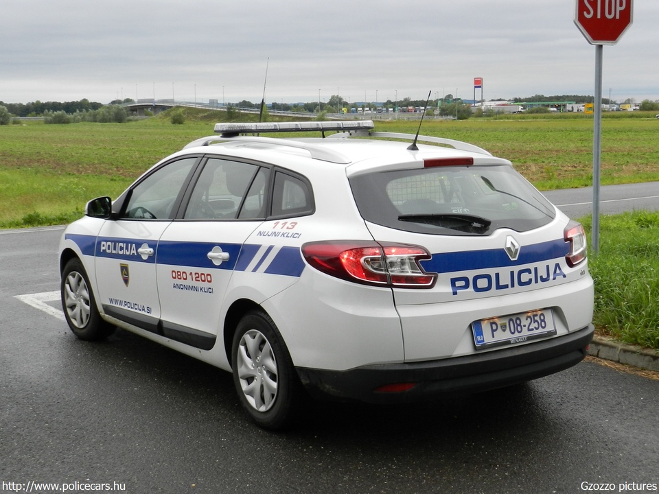 Renault Megane Grandtour, fotó: Gzozzo pictures
Keywords: szlovén Szlovénia rendőr rendőrautó rendőrség police policecar Slovenia slovenian