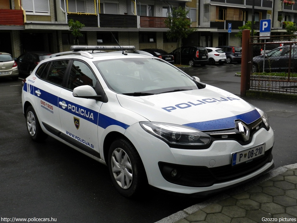 Renault Megane Grandtour, fotó: Gzozzo pictures
Keywords: szlovén Szlovénia rendőr rendőrautó rendőrség police policecar Slovenia slovenian