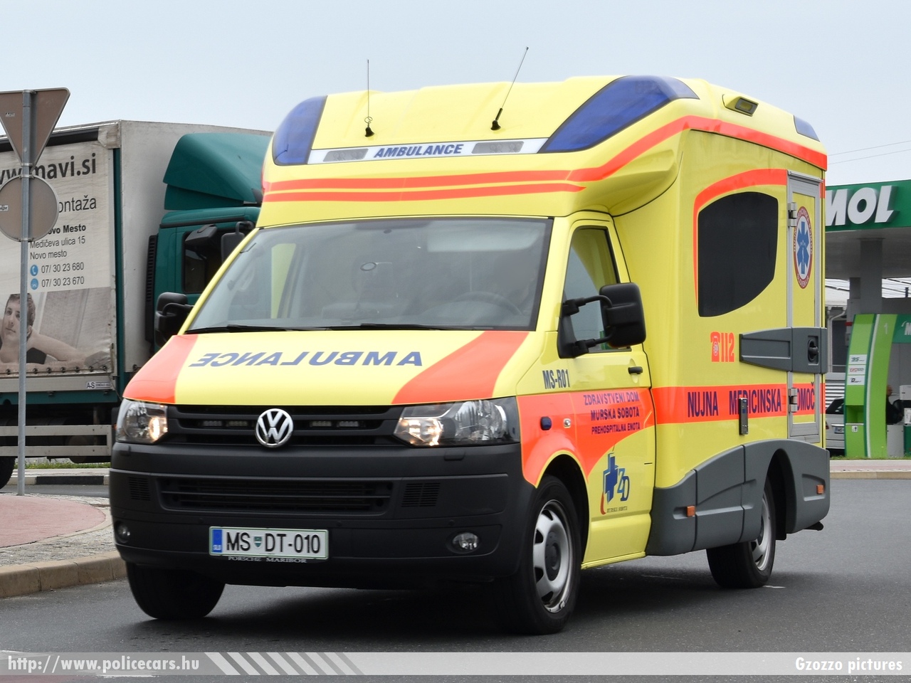 Volkswagen Transporter T5 facelift, Murska Sobota (Muraszombat), fotó: Gzozzo pictures
Keywords: szlovén Szlovénia mentő mentőautó Slovenia slovenian ambulance