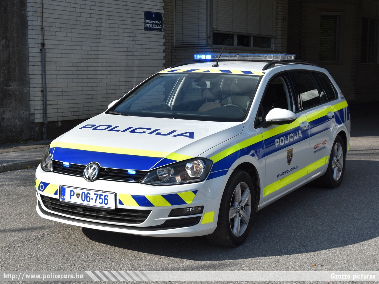 Volkswagen Golf VII Variant, fotó: Gzozzo pictures
Keywords: szlovén Szlovénia rendőr rendőrautó rendőrség police policecar Slovenia slovenian