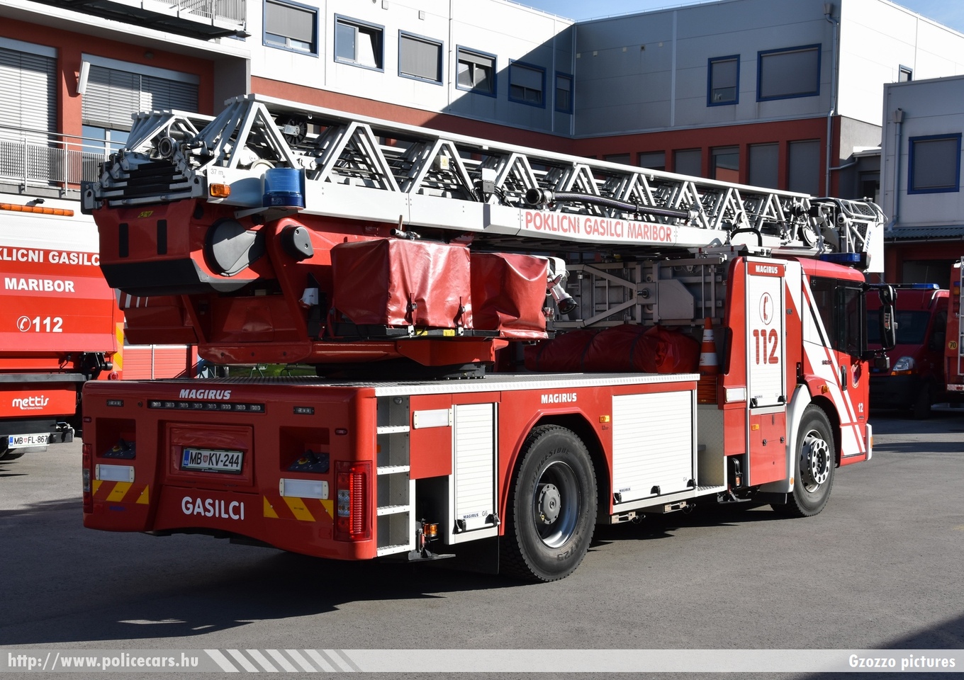 Mercedes Benz Econic 1829 Magirus, Maribor, fotó: Gzozzo pictures
Keywords: szlovén Szlovénia tûzoltóautó tûzoltóság tûzoltó slovenian Slovenia fire firetruck