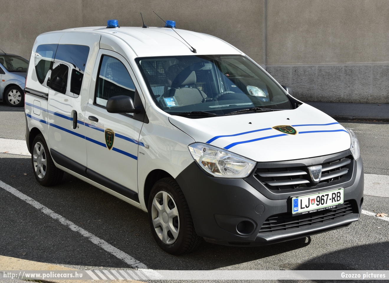 Dacia Dokker, fotó: Gzozzo pictures
Keywords: szlovén Szlovénia büntetésvégrehajtás justice slovenian Slovenia bv