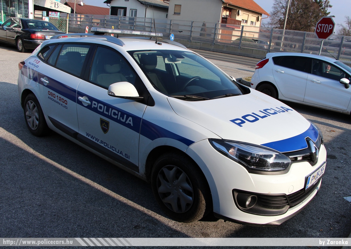 Renault Megane Grandtour, fotó: Zaronka
Keywords: szlovén Szlovénia rendőr rendőrautó rendőrség police policecar Slovenia slovenian