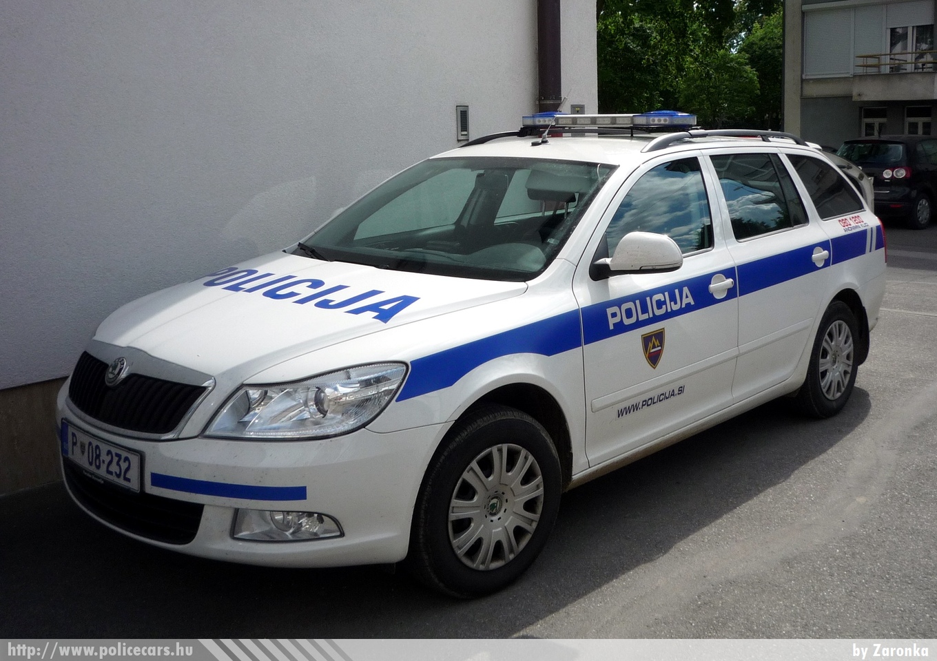 Skoda Octavia II facelift, fotó: Zaronka
Keywords: szlovén Szlovénia rendőr rendőrautó rendőrség police policecar Slovenia slovenian