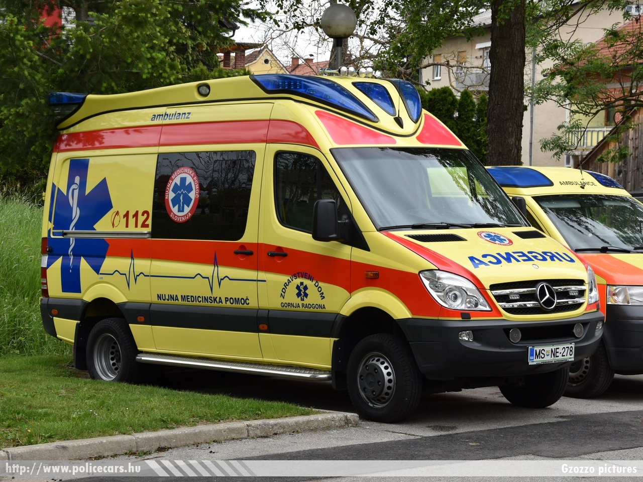 Mercedes Sprinter II 316CDI 4x4, Gornja Radgona, fotó: Gzozzo pictures
Keywords: szlovén Szlovénia mentő mentőautó Slovenia slovenian ambulance