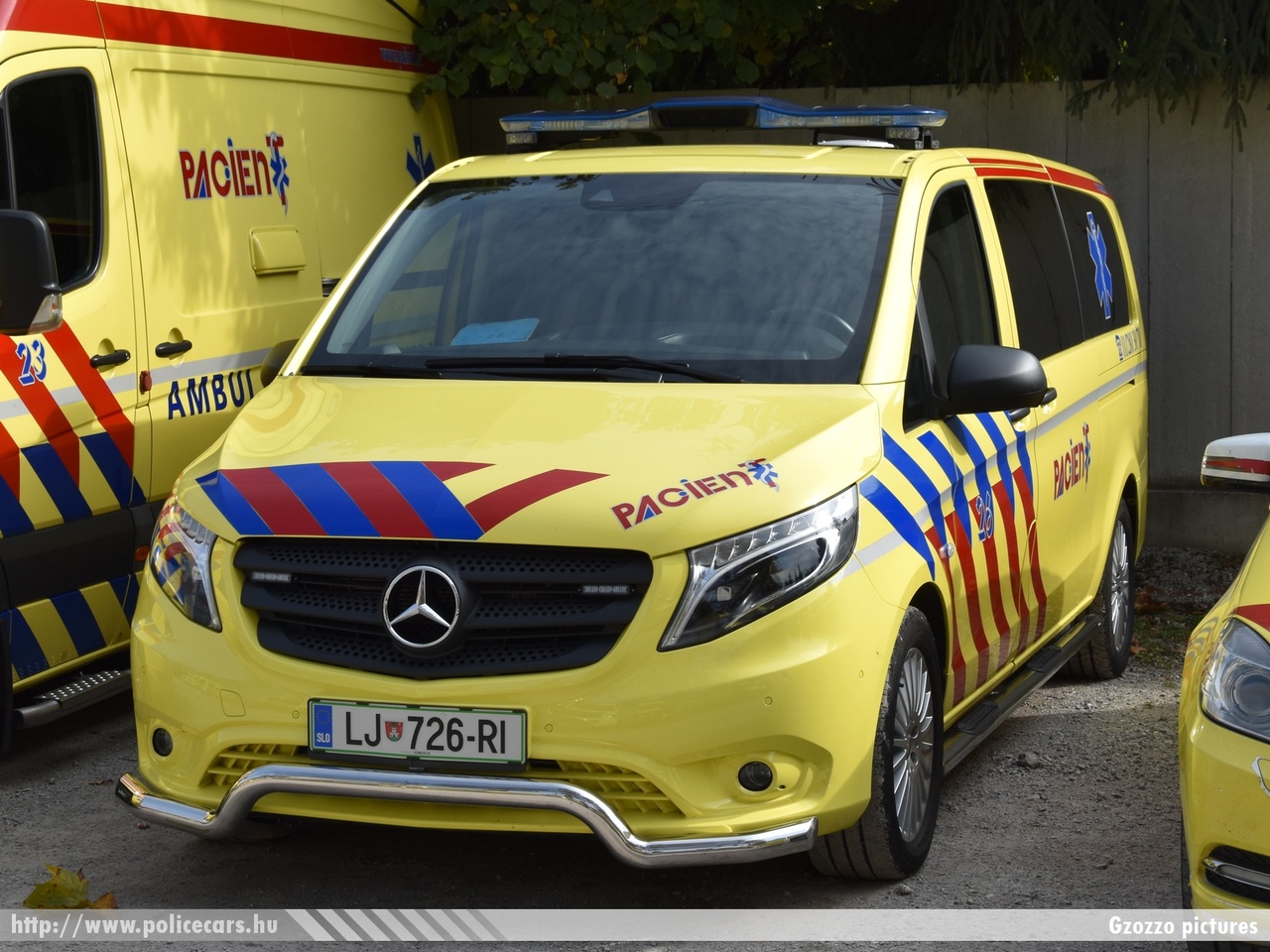 Mercedes Vito, fotó: Gzozzo pictures
Keywords: szlovén Szlovénia mentő mentőautó Slovenia slovenian ambulance
