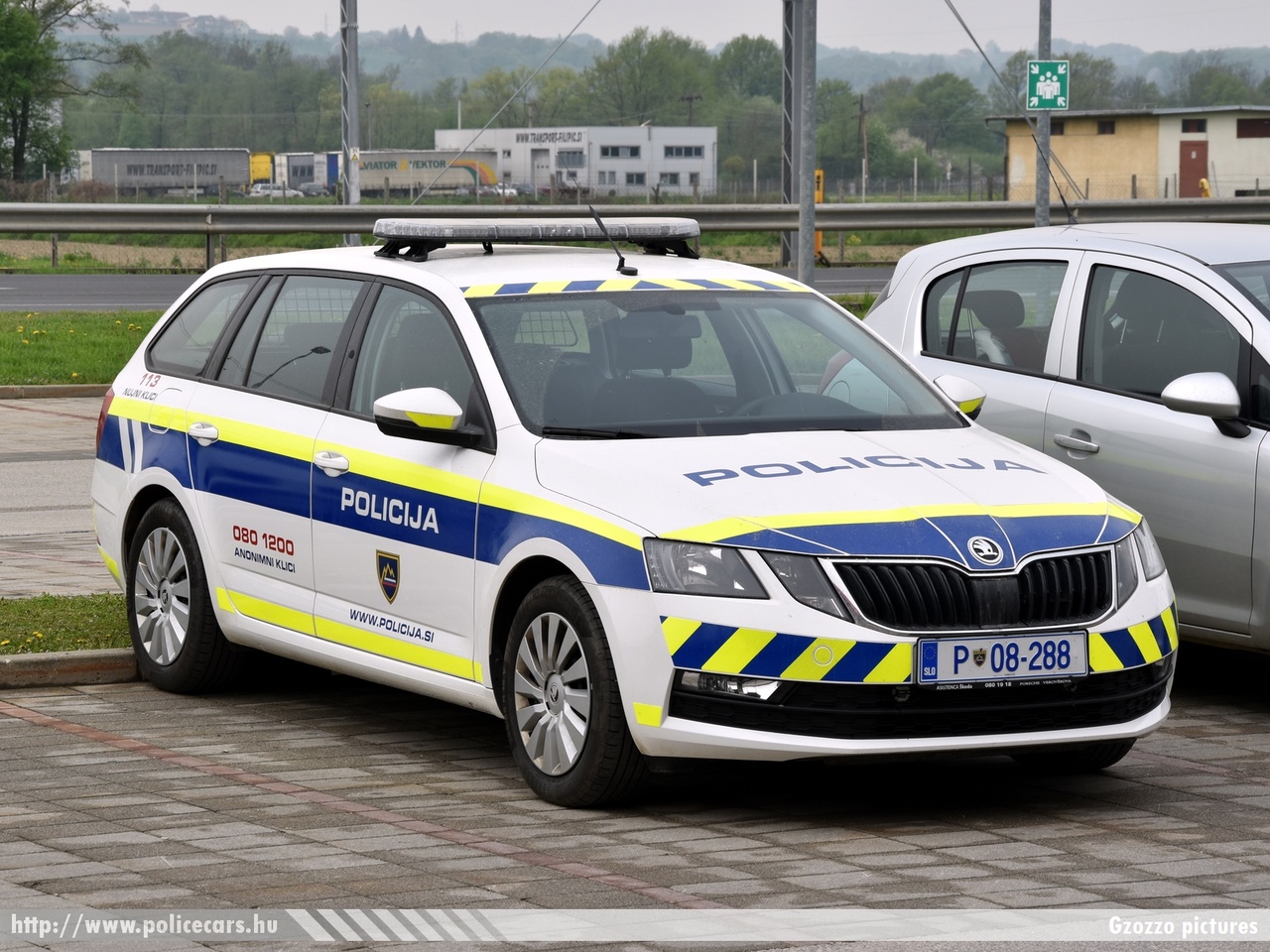 Skoda Octavia III facelift, fotó: Gzozzo pictures
Keywords: szlovén Szlovénia rendőr rendőrautó rendőrség police policecar Slovenia slovenian