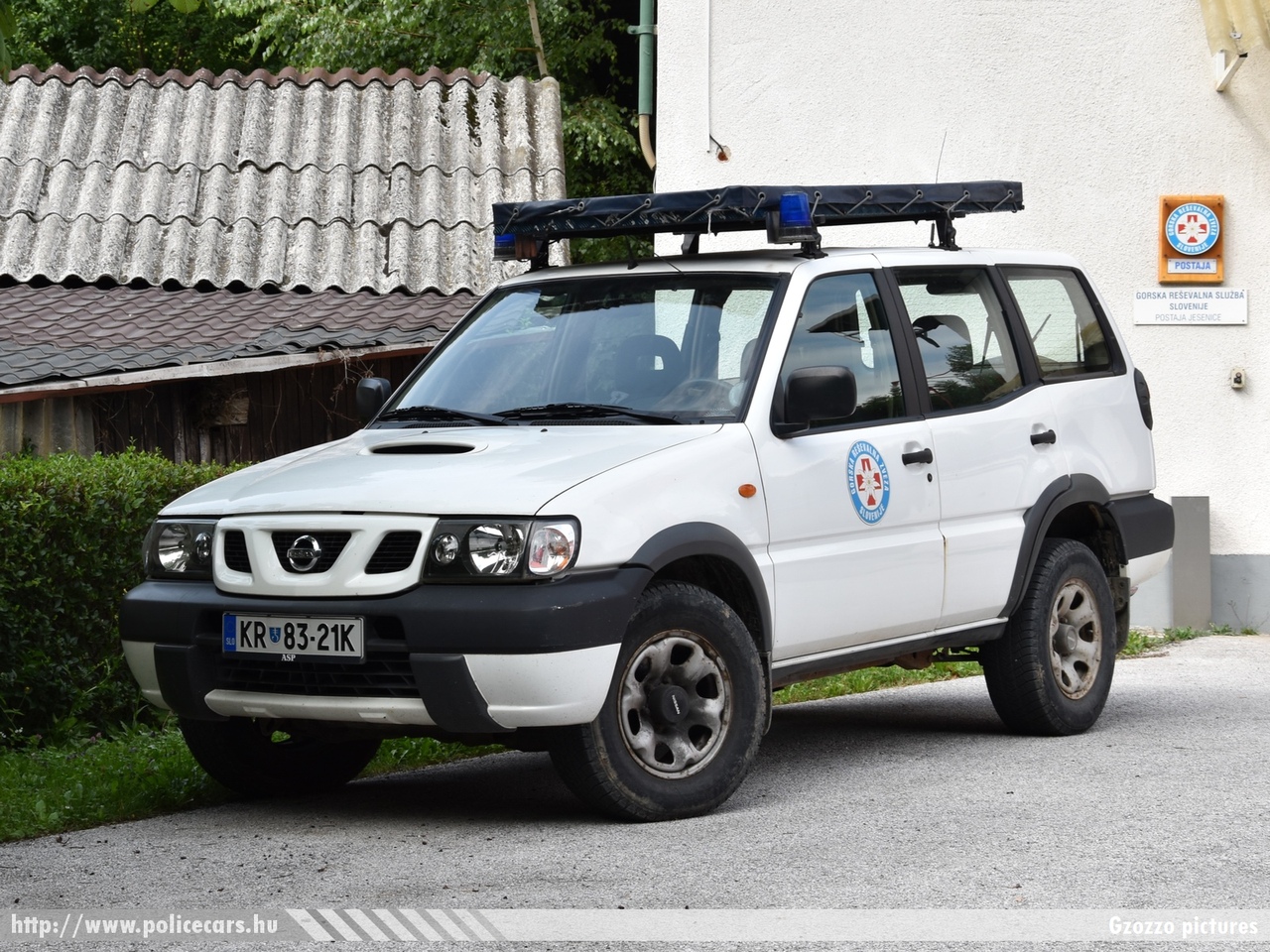 Nissan Terrano, fotó: Gzozzo pictures
Keywords: szlovén Szlovénia szlovén slovenian Slovenia mountain rescue hegyimentő
