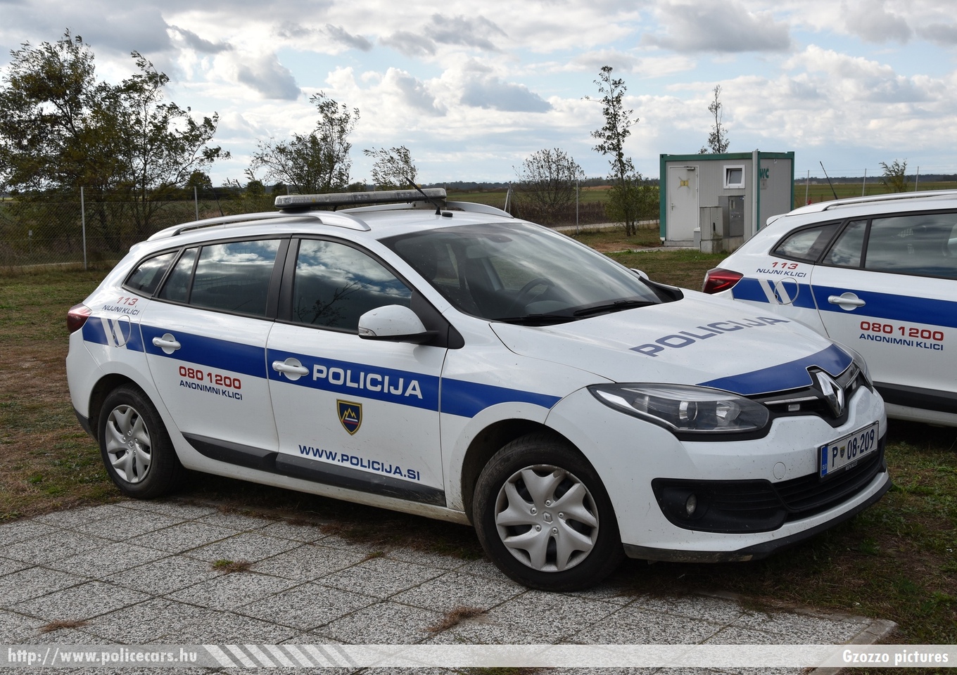 Renault Megane Grandtour, fotó: Gzozzo pictures
Keywords: szlovén Szlovénia rendőr rendőrautó rendőrség police policecar Slovenia slovenian
