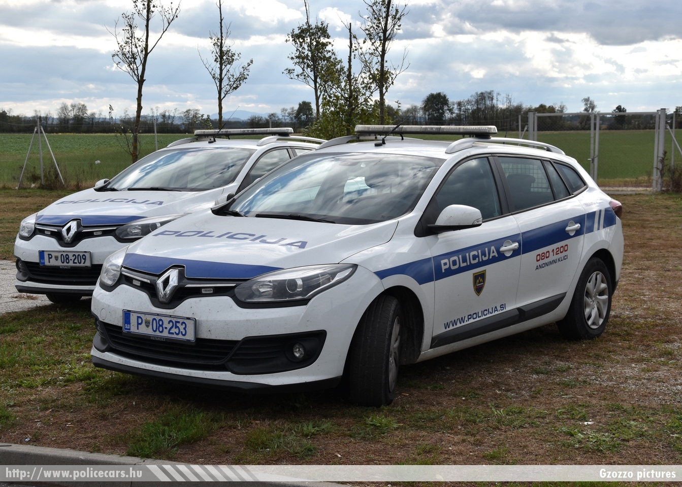 Renault Megane Grandtour, fotó: Gzozzo pictures
Keywords: szlovén Szlovénia rendőr rendőrautó rendőrség police policecar Slovenia slovenian