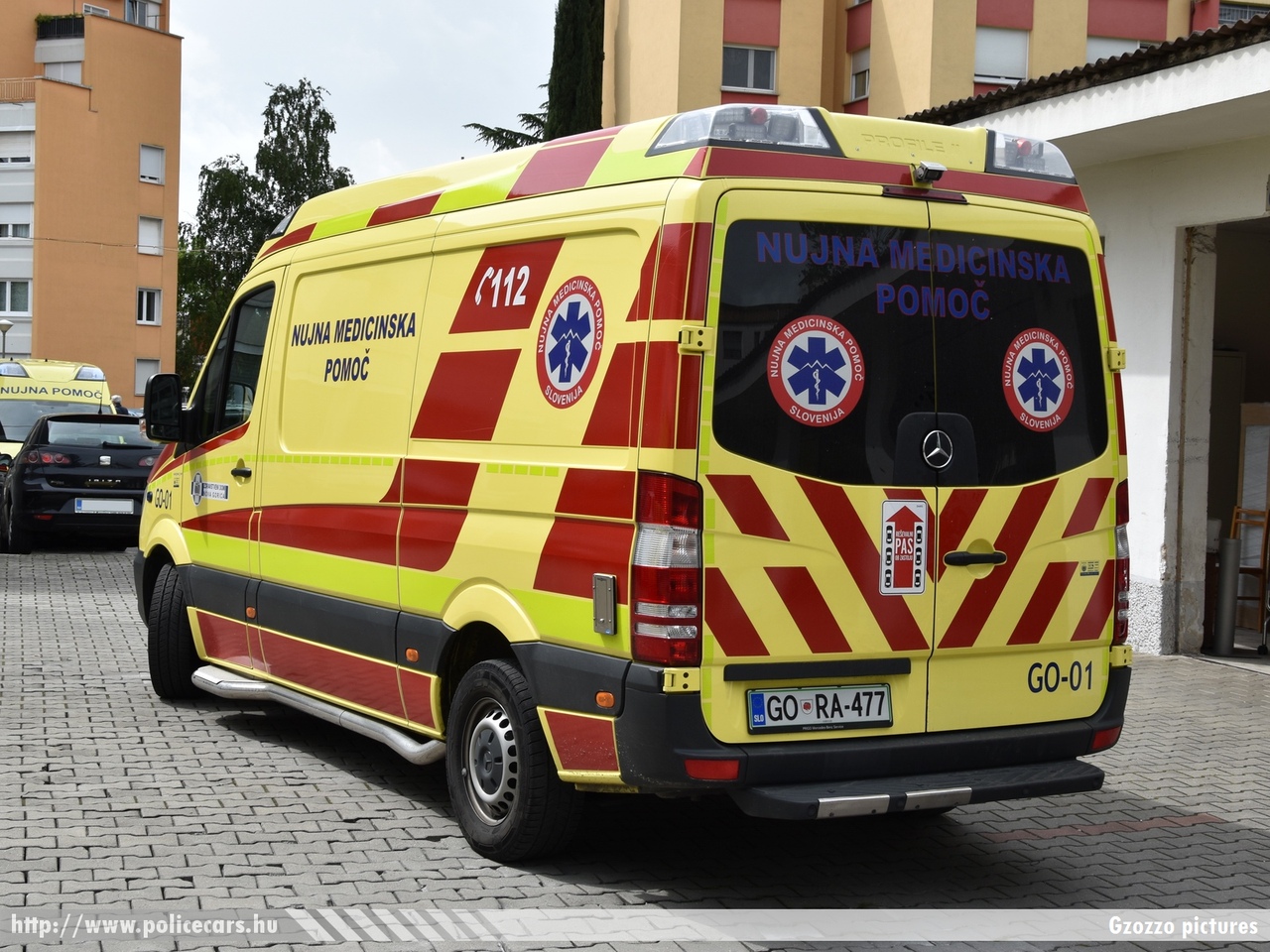 Mercedes Sprinter II facelift, Nova Gorica, fotó: Gzozzo pictures
Keywords: szlovén Szlovénia mentő mentőautó Slovenia slovenian ambulance