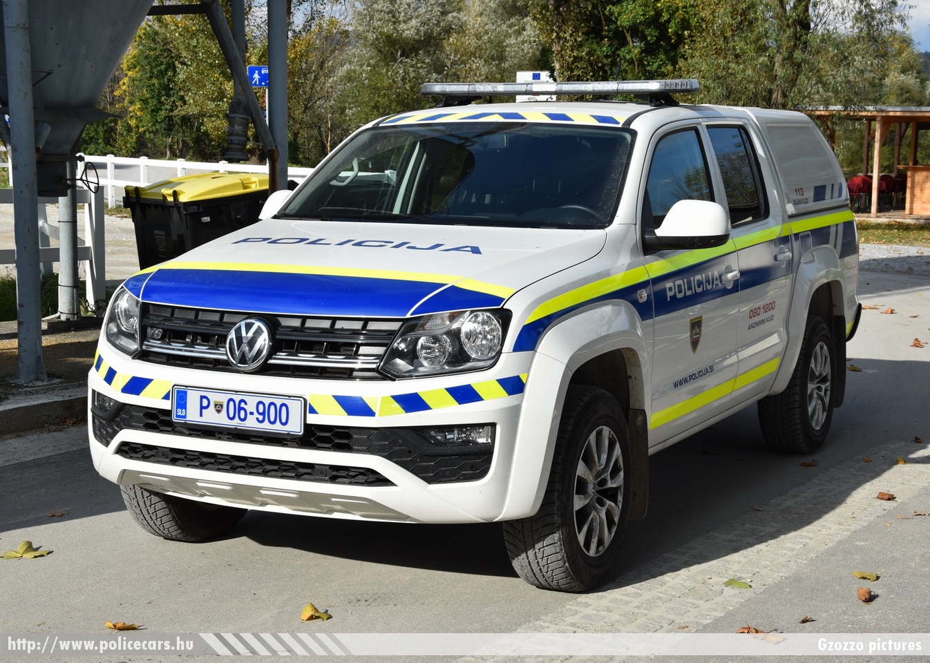 Volkswagen Amarok V6 TDI 4Motion, fotó: Gzozzo pictures
Keywords: szlovén Szlovénia rendőr rendőrautó rendőrség police policecar Slovenia slovenian