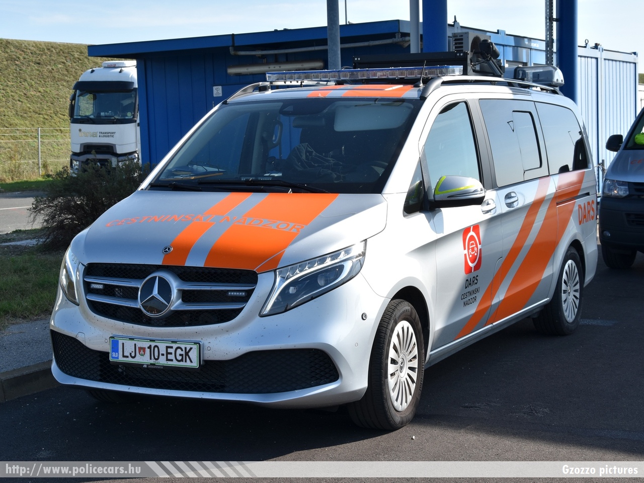 Mercedes Vito, DARS, fotó: Gzozzo pictures
Keywords: szlovén Szlovénia szlovén slovenian Slovenia autópálya közút highway