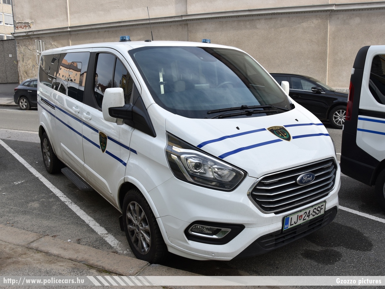 Ford Transit Custom, fotó: Gzozzo pictures
Keywords: szlovén Szlovénia büntetésvégrehajtás justice slovenian Slovenia bv