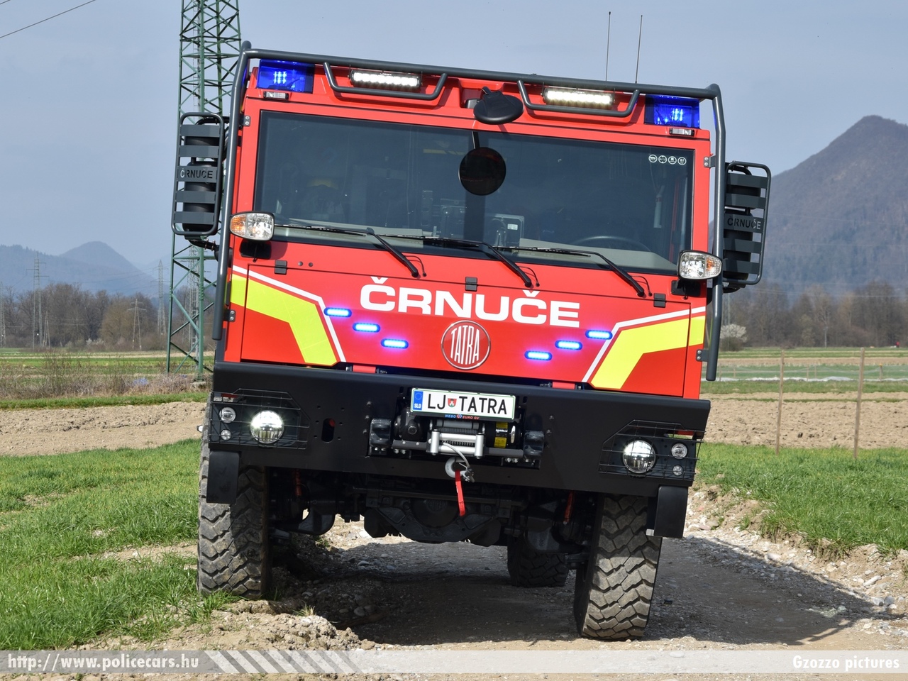 Tatra Force T815 GVC-2, PGD Crnuce, fotó: Gzozzo pictures
Keywords: szlovén Szlovénia tûzoltóautó tûzoltóság tûzoltó slovenian Slovenia fire firetruck