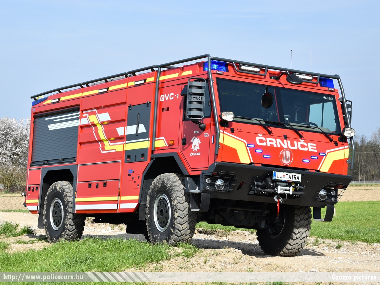Tatra Force T815 GVC-2, PGD Crnuce, fotó: Gzozzo pictures
Keywords: szlovén Szlovénia tûzoltóautó tûzoltóság tûzoltó slovenian Slovenia fire firetruck