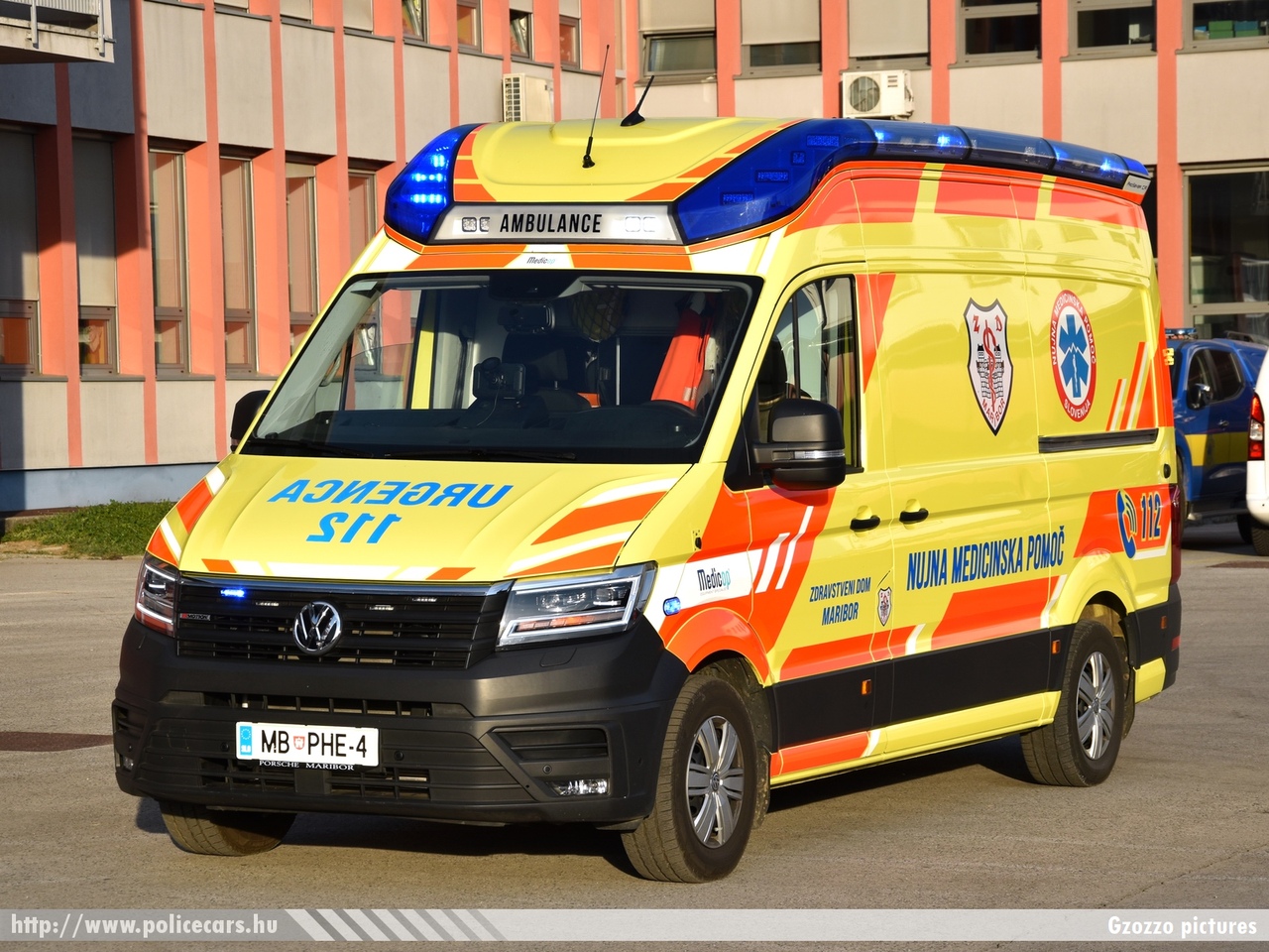 Volkswagen Crafter Medicop ProSaver CR, Zdravstveni dom Maribor, Nujna medicinska pomoc, fotó: Gzozzo pictures
Keywords: szlovén Szlovénia mentő mentőautó Slovenia slovenian ambulance