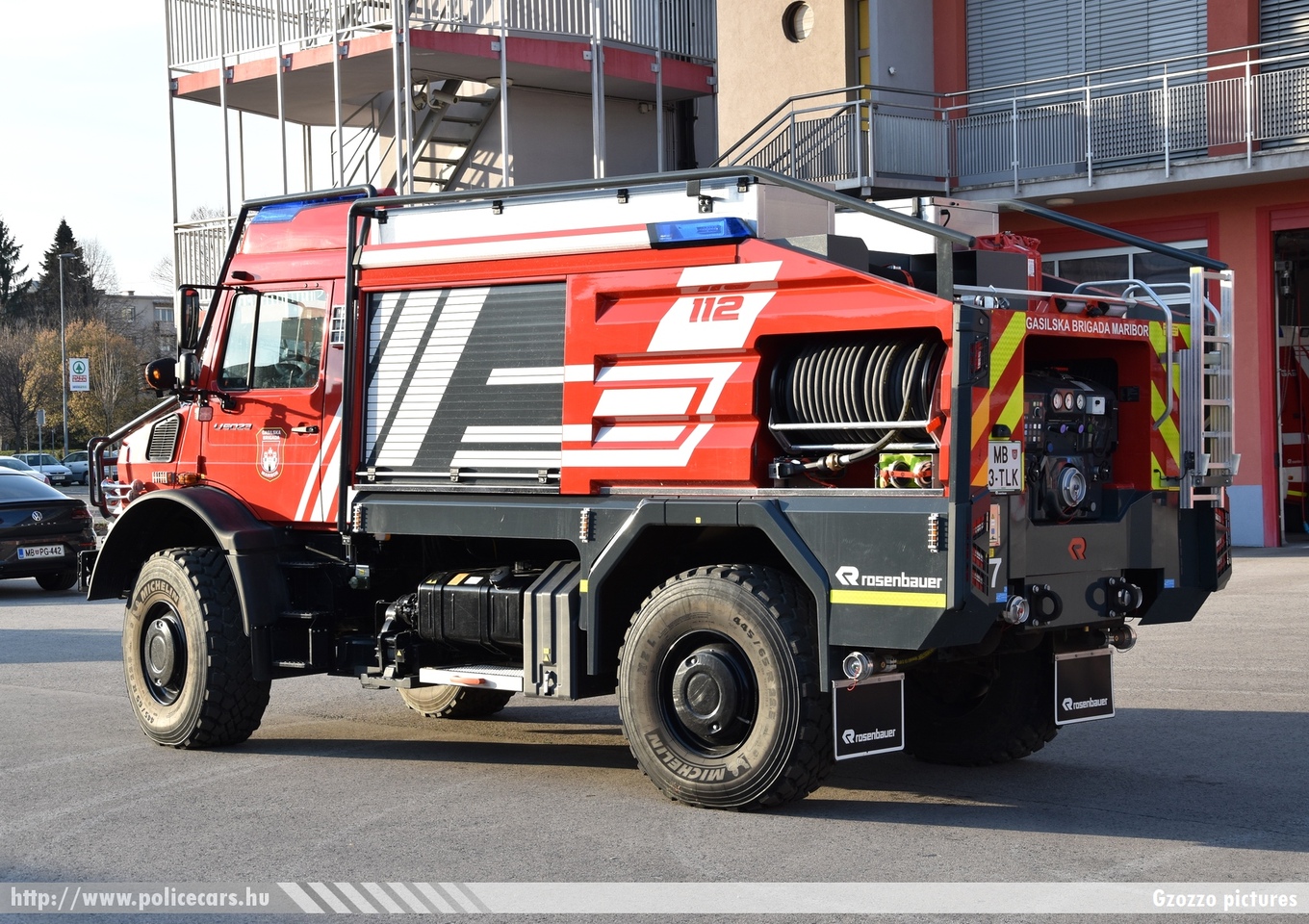 Mercedes-Benz Unimog U5023 Rosenbauer GCGP-2, Gasilska brigada Maribor, fotó: Gzozzo pictures
Keywords: szlovén Szlovénia tûzoltóautó tûzoltóság tûzoltó slovenian Slovenia fire firetruck
