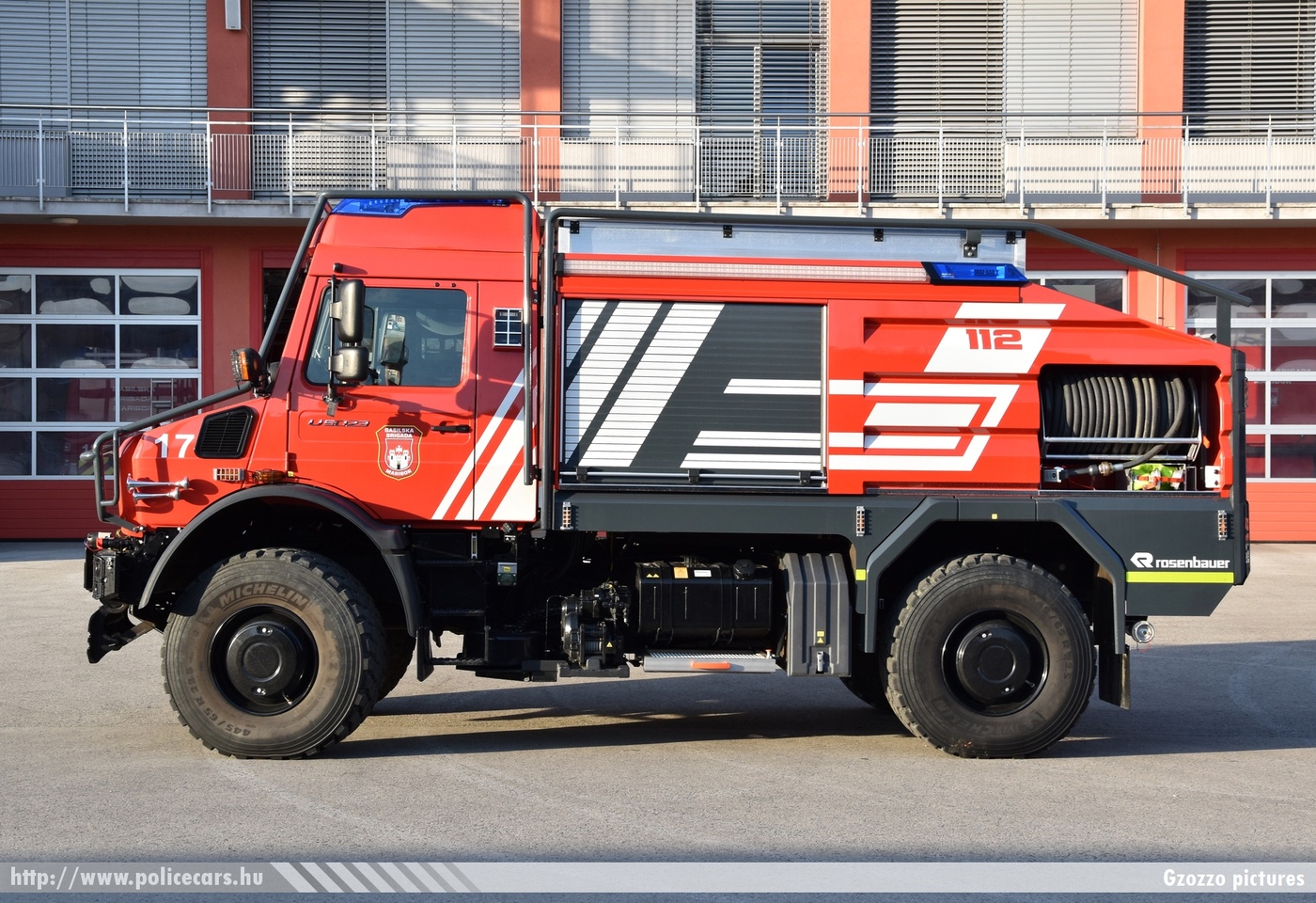 Mercedes-Benz Unimog U5023 Rosenbauer GCGP-2, Gasilska brigada Maribor, fotó: Gzozzo pictures
Keywords: szlovén Szlovénia tûzoltóautó tûzoltóság tûzoltó slovenian Slovenia fire firetruck