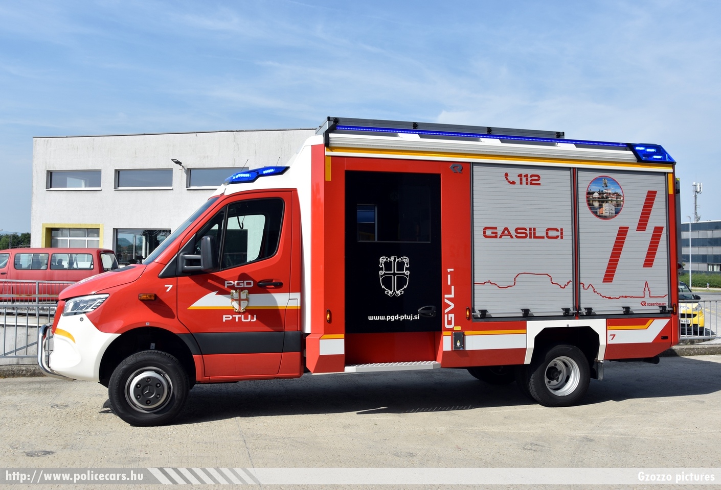 Mercedes Sprinter 519 CDI 4x4 Rosenbauer GVL-1 (gasilsko vozilo za logistiko), PGD Ptuj, fotó: Gzozzo pictures
Keywords: szlovén Szlovénia tûzoltóautó tûzoltóság tûzoltó slovenian Slovenia fire firetruck