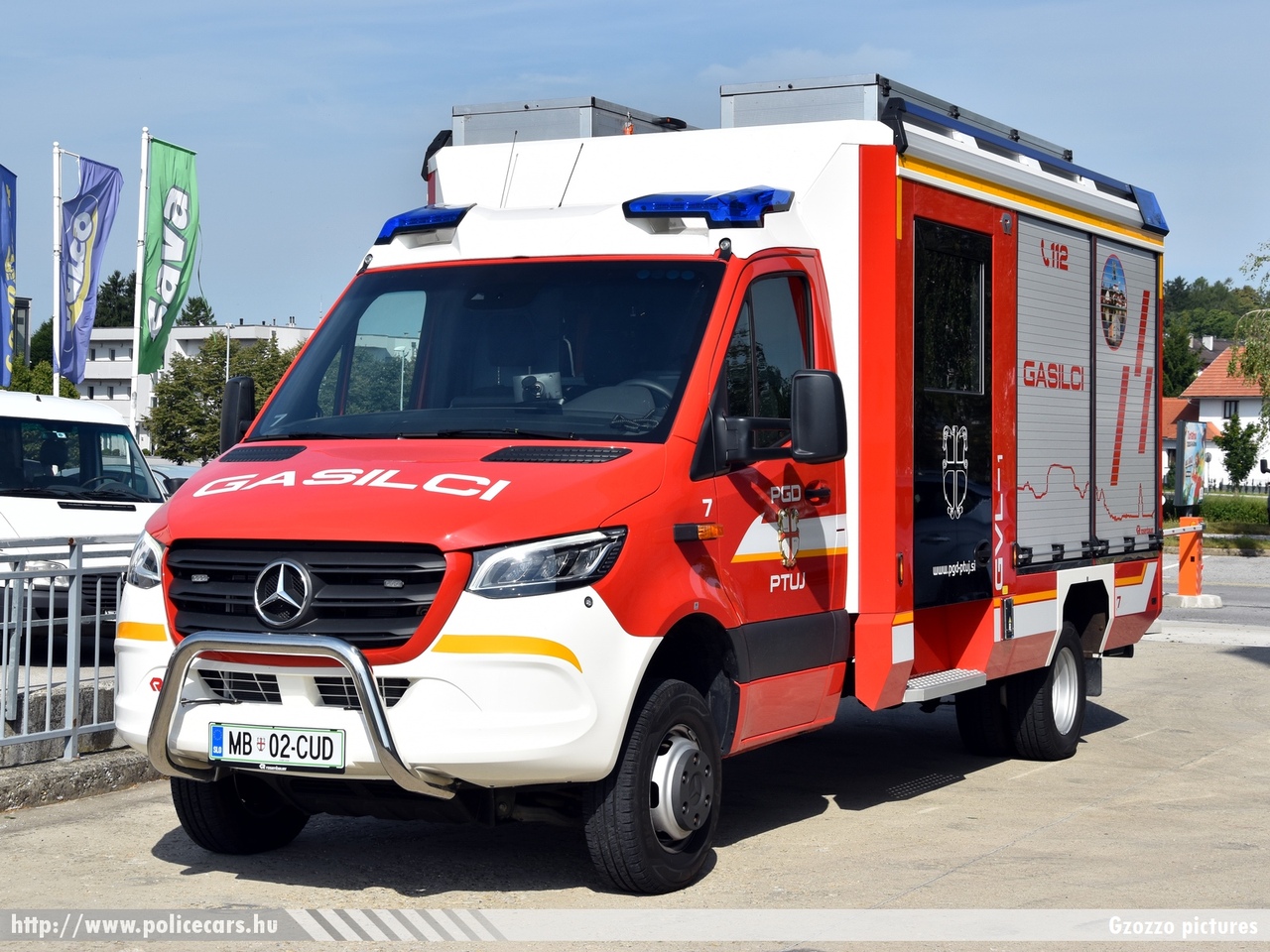 Mercedes Sprinter 519 CDI 4x4 Rosenbauer GVL-1 (gasilsko vozilo za logistiko), PGD Ptuj, fotó: Gzozzo pictures
Keywords: szlovén Szlovénia tûzoltóautó tûzoltóság tûzoltó slovenian Slovenia fire firetruck