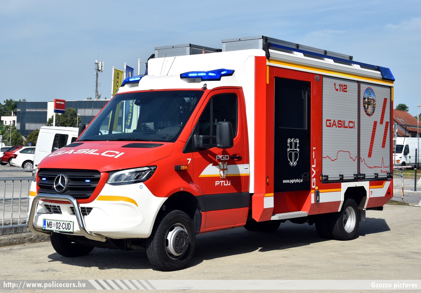 Mercedes Sprinter 519 CDI 4x4 Rosenbauer GVL-1 (gasilsko vozilo za logistiko), PGD Ptuj, fotó: Gzozzo pictures
Keywords: szlovén Szlovénia tûzoltóautó tûzoltóság tûzoltó slovenian Slovenia fire firetruck