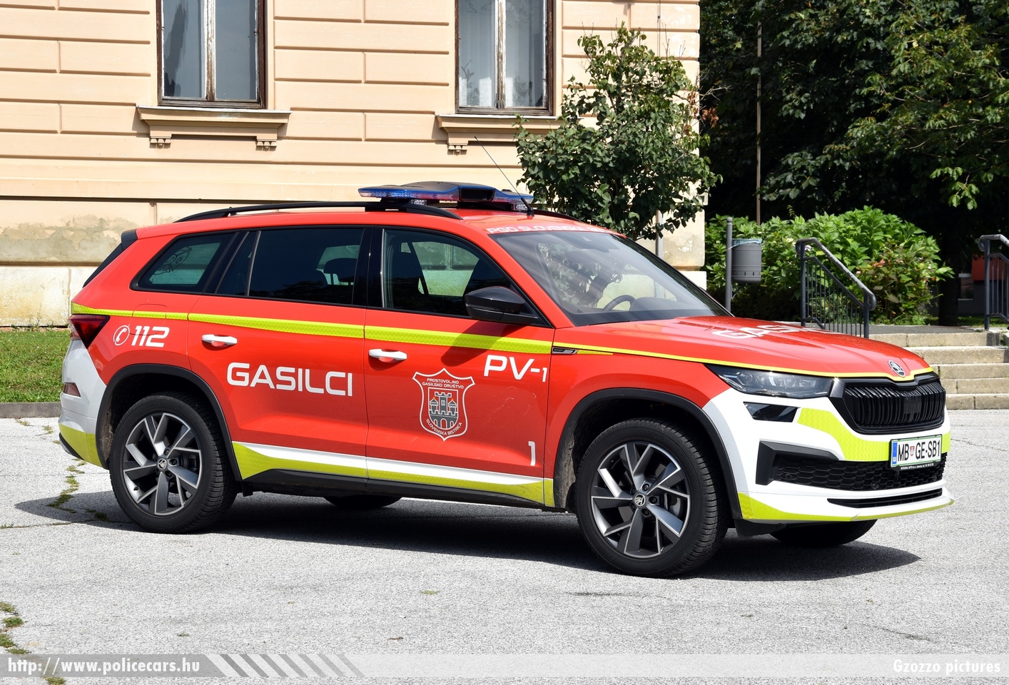 Skoda Kodiaq 4x4 PV-1 (poveljnisko vozilo), PGD Slovenska Bistrica, fotó: Gzozzo pictures
Keywords: szlovén Szlovénia tûzoltóautó tûzoltóság tûzoltó slovenian Slovenia fire firetruck